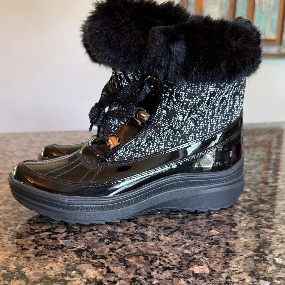 Anne Klein Black and Gray Winter Boots EUC 7.5
